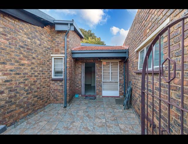 3 BEDROOM CLUSTER FOR SALE IN FERNDALE
